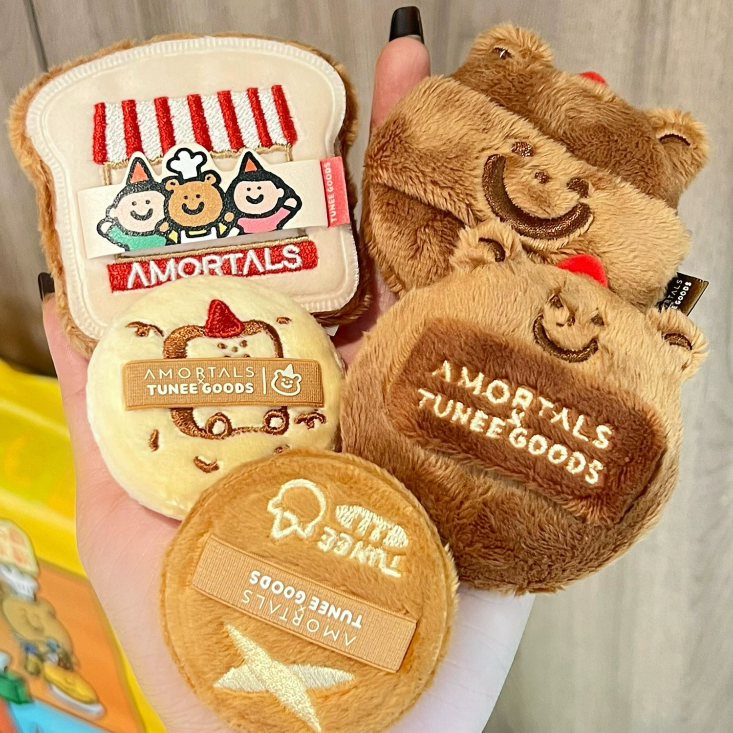 小面包联名！尔木萄的散粉粉扑定妆粉饼化妆双拼植绒粉扑不吃粉女,淘宝优惠券,粉丝福利购,淘宝优惠卷