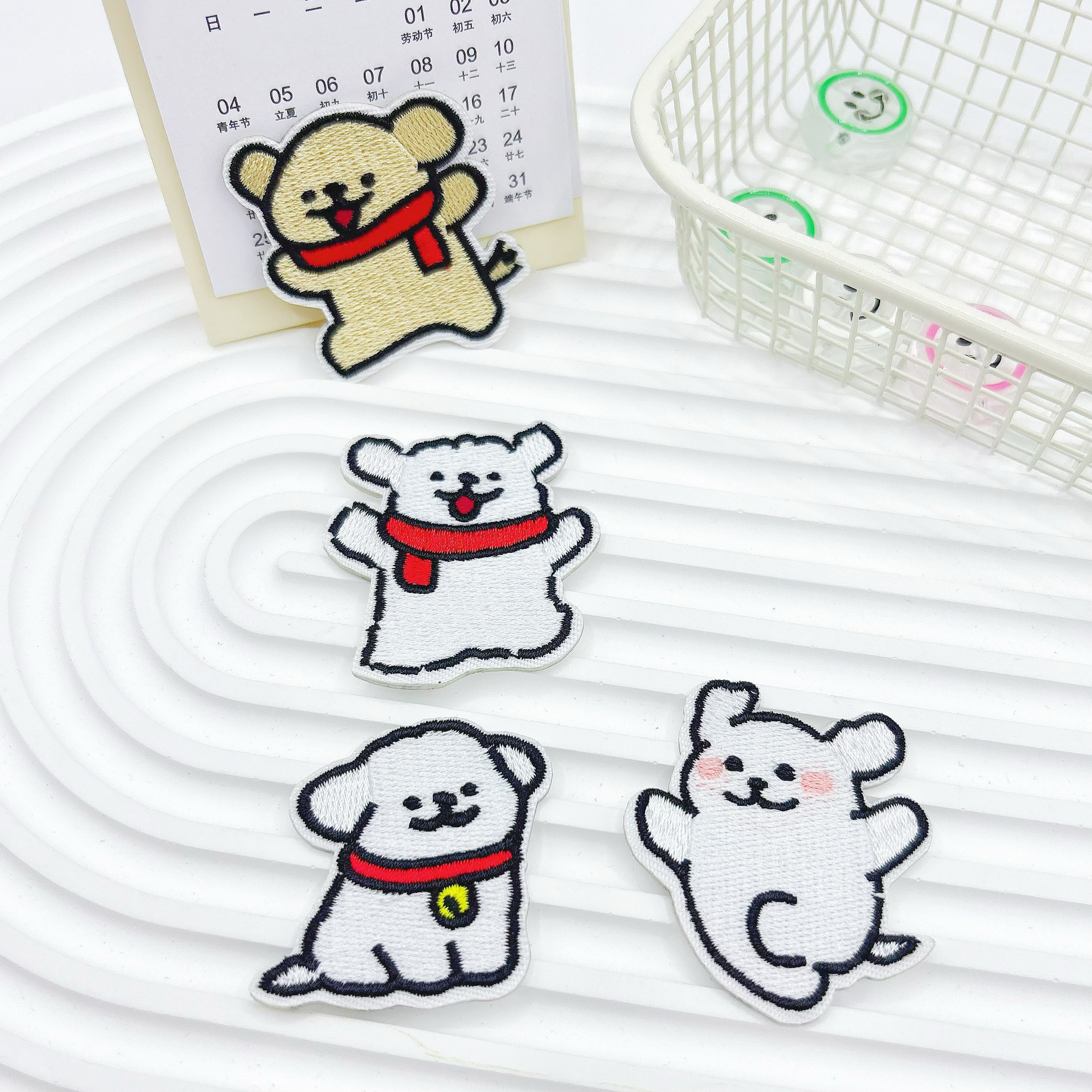 线条小狗刺绣布贴自粘免缝衣服破洞修补DIY装饰贴画包裤子补丁贴,淘宝优惠券,粉丝福利购,淘宝优惠卷