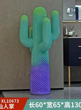 网红仙人掌大摆件玻璃钢雕塑衣帽架客厅服装店铺商场美陈轻奢装饰