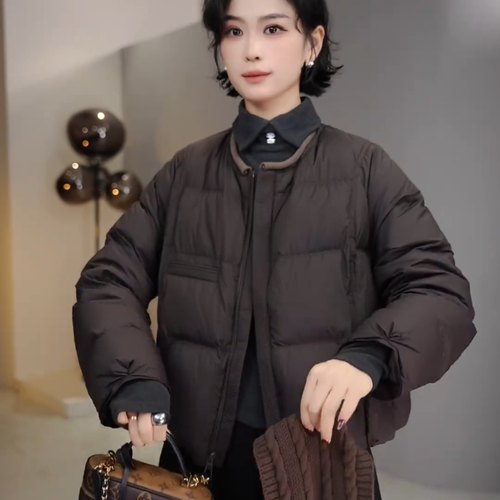 短款圆领羽绒服外套女2025冬季新款宽松显瘦百搭保暖白鸭绒面包服 - 图0