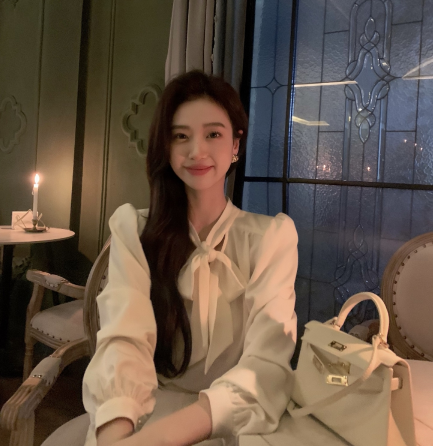 智贤白色韩剧女主穿搭套装早春名媛温柔衬