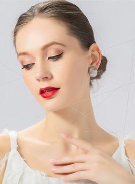 Europe small delicate earrings fashion brushed hundred wh me