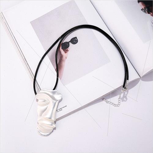 Long Sweater Chain New Europe Fashion Face Leather Rope Wome - 图1