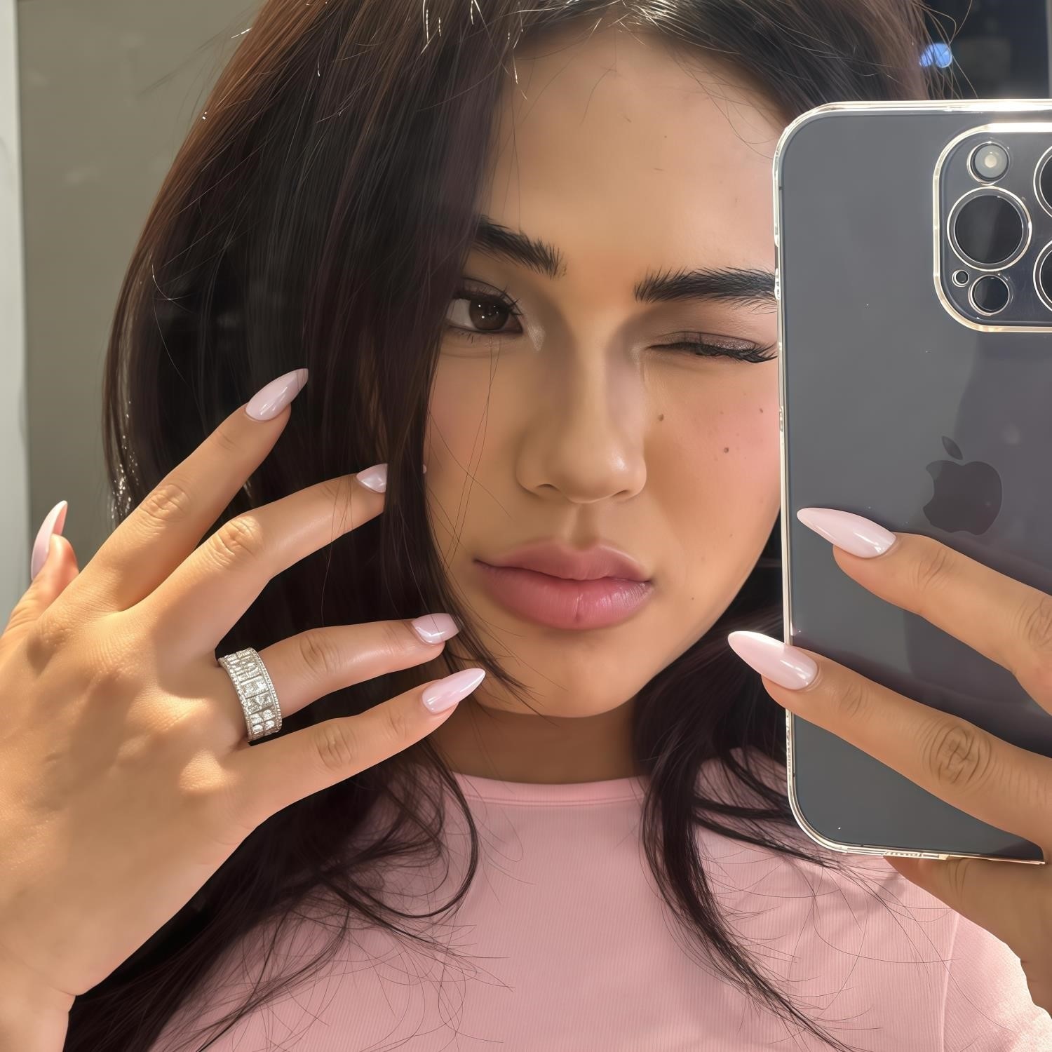 2025新款欧美风海莉白月光高级手工穿戴甲辣妹橡皮粉极光美甲孕妇,淘宝优惠券,粉丝福利购,淘宝优惠卷