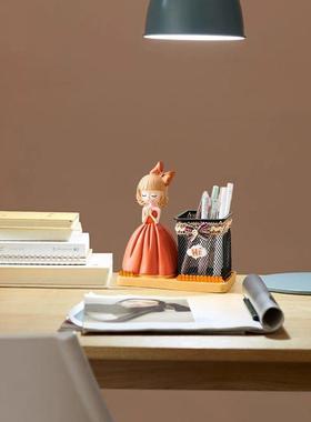 创意女孩艺术笔筒高级感可爱办公桌面装饰品摆件教师节送老师礼物