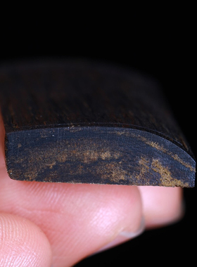 沉水级沉香文莱雕刻件