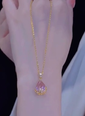 钛钢女气质镶嵌锆石花纹水滴项链
