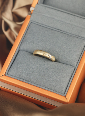 艺升缘珠宝情笔金坚对戒定制S925银镶嵌莫桑石情侣对戒原创设计