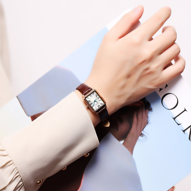  Julius聚利时依雅琪国产腕表