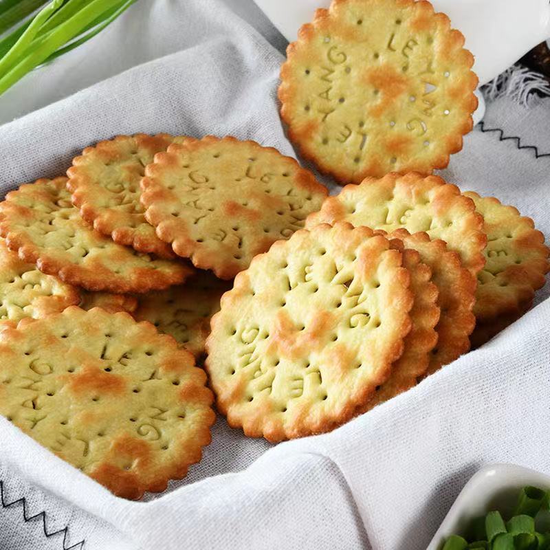 好吃的香葱薄脆葱油饼干整箱零食散装小吃代餐网红休闲食品-图1