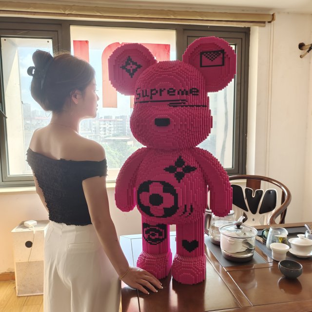 Extra large violent bear puzzle building blocks for adults difficult puzzle toys Internet celebrity fluid big white bear living room ornaments