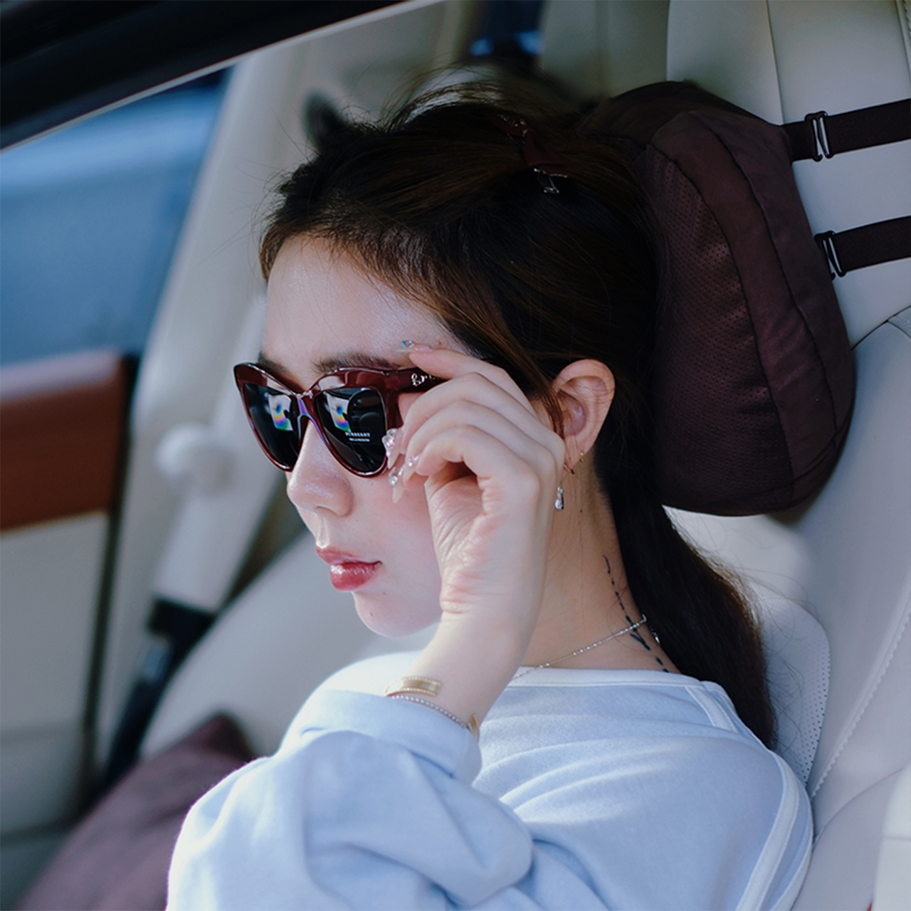 问界刺绣汽车头枕M5/M7/M9专用车载护颈枕透气车内装饰高端车用品 - 图0