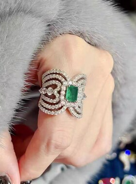 新品轻奢高级感彩宝祖母绿戒指女微镶满钻镂空指环气X质百搭网红