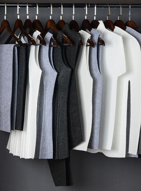 极简样板房软装衣帽间饰品摆件简约定H制衣柜展厅衣模毛毡道具衣