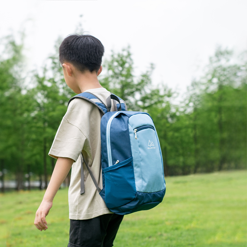 户外儿童运动背包男孩外出旅游小学生登山双肩包轻便补习补课书包-图3