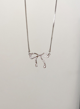 精致蝴蝶结项链女款2025新款高级