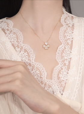 幸运猫眼石四叶草吊坠项链女2025年新款轻奢简约感锁骨链颈链