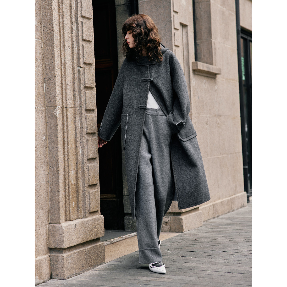 【100%绵羊毛】ELLE灰色连帽毛呢外套女2025冬季新款长款羊毛大衣,淘宝优惠券,粉丝福利购,淘宝优惠卷