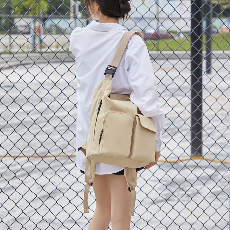 旅行包时尚大容量双肩包2024新款轻便尼龙背包男女运动包明星同款