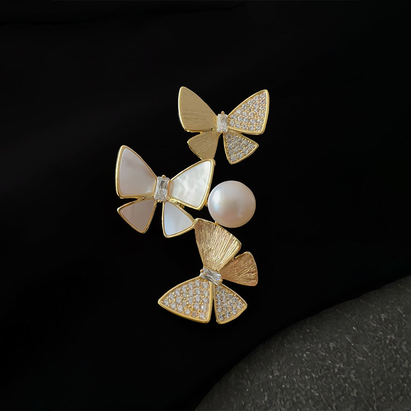气质高级蝴蝶胸针女款奢华大气精致时尚固定大衣西装别针胸花配饰,淘宝优惠券,粉丝福利购,淘宝优惠卷