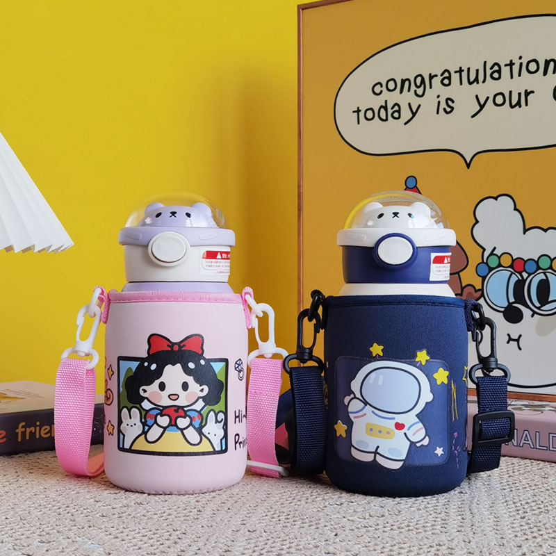 星球抱抱杯保温杯套儿童学生水杯套500ml保护套卡通斜挎水壶套袋 - 图1