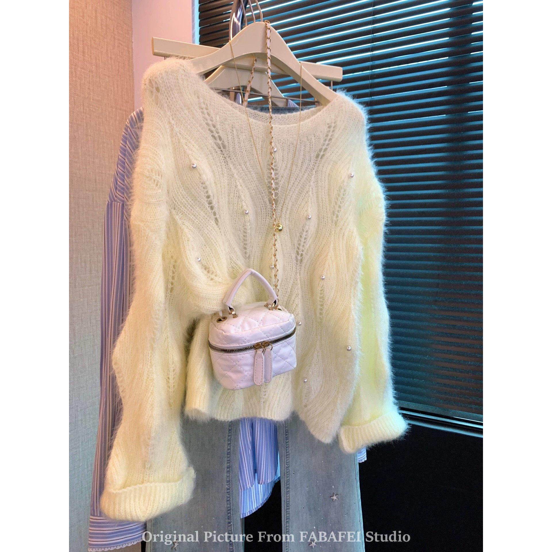 法国Rixo Rane 软糯奶呼呼钉珠蓝色毛衣女秋冬设计感镂空针织毛衫,淘宝优惠券,粉丝福利购,淘宝优惠卷