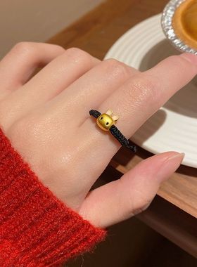 2025新年兔子手链个性编织小众设计黑绳胡萝卜食指时尚潮流