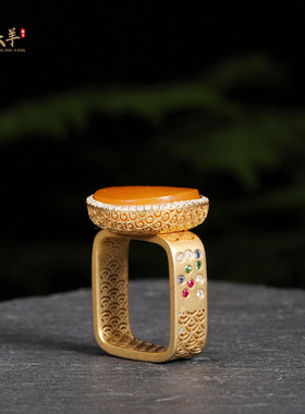 新疆和田玉18k金镶玉圆面男戒指