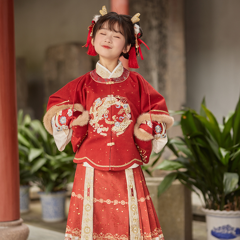 十三余童装[瑞龙启岁]拜年服女童汉服2024新款过年服冬款套装