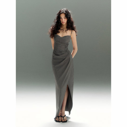 PynkiSwear 灰色条纹V领修身吊带长裙女小众高开叉旗袍扣连衣裙 - 图1