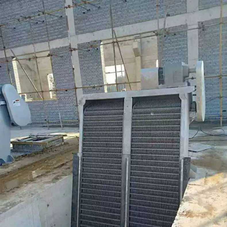 Поворотная механическая решетка? Solid -state separation stainless steel polluting machine mechanical grille clearing pollution and cleaning machine Rotal grille