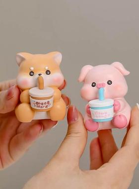 汽车摆件新款快乐水男女车内装饰创意卡通公仔治愈系解压车上饰品