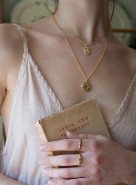 【梁田同款】Fable狐狸采橡挂坠珐琅彩盒式项链锁骨链毛衣链女