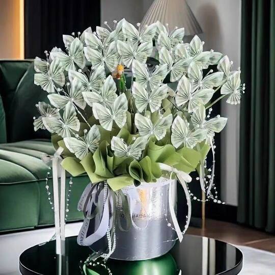 新品抱抱桶蝴蝶花束情人节花束DIY材料包送老婆男友生日母亲节