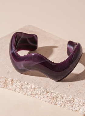 欧克力晕染不规则几何开口手镯女