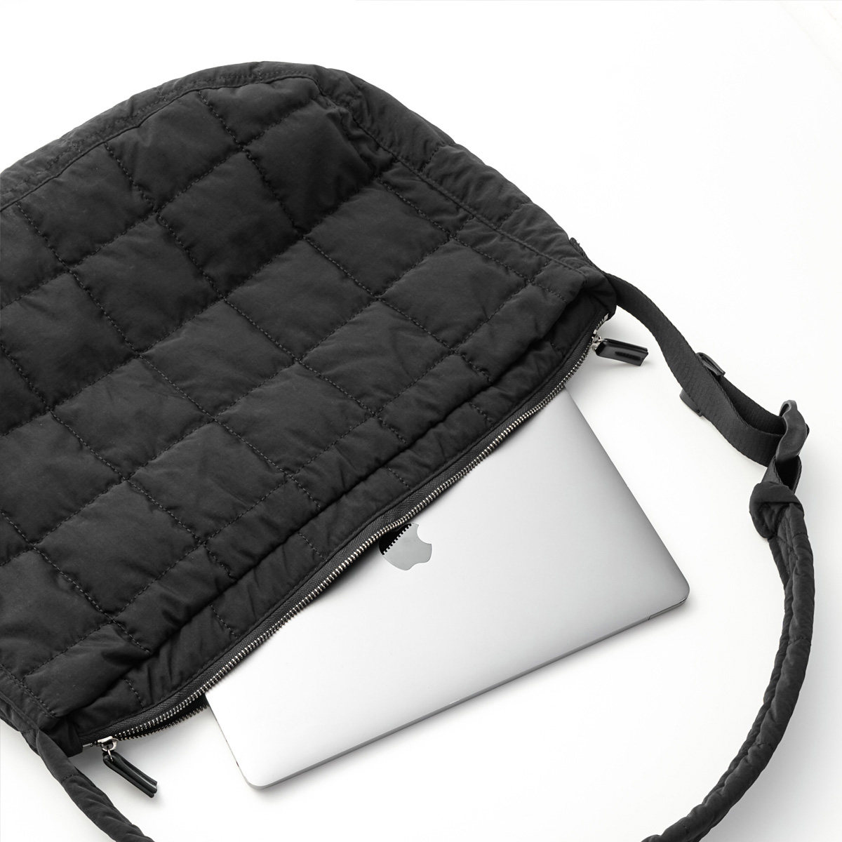 VERLABOITE菱形格大容量绗缝月牙拉链单肩可调斜挎包通勤男女同款