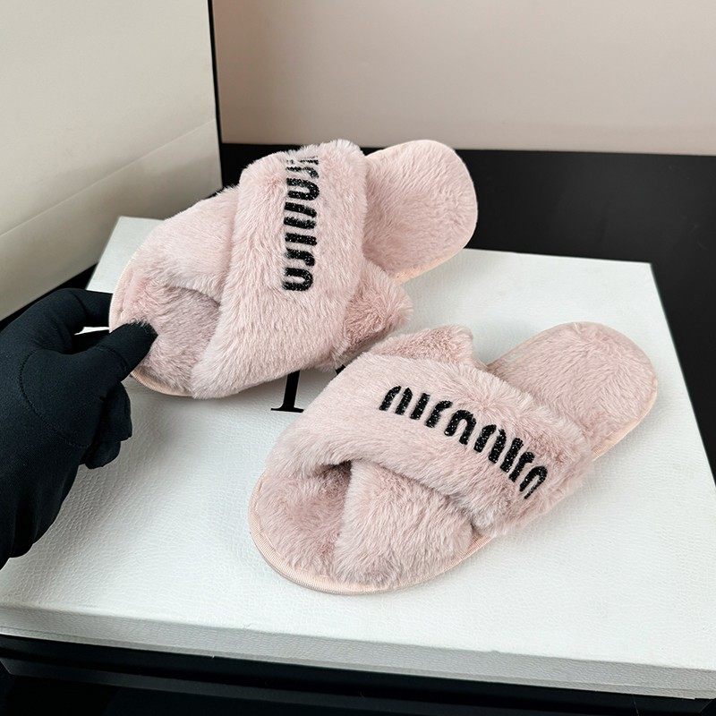 miu风闪钻居家毛毛拖鞋女平底外穿2025新款秋冬季毛茸茸交叉棉拖,淘宝优惠券,粉丝福利购,淘宝优惠卷