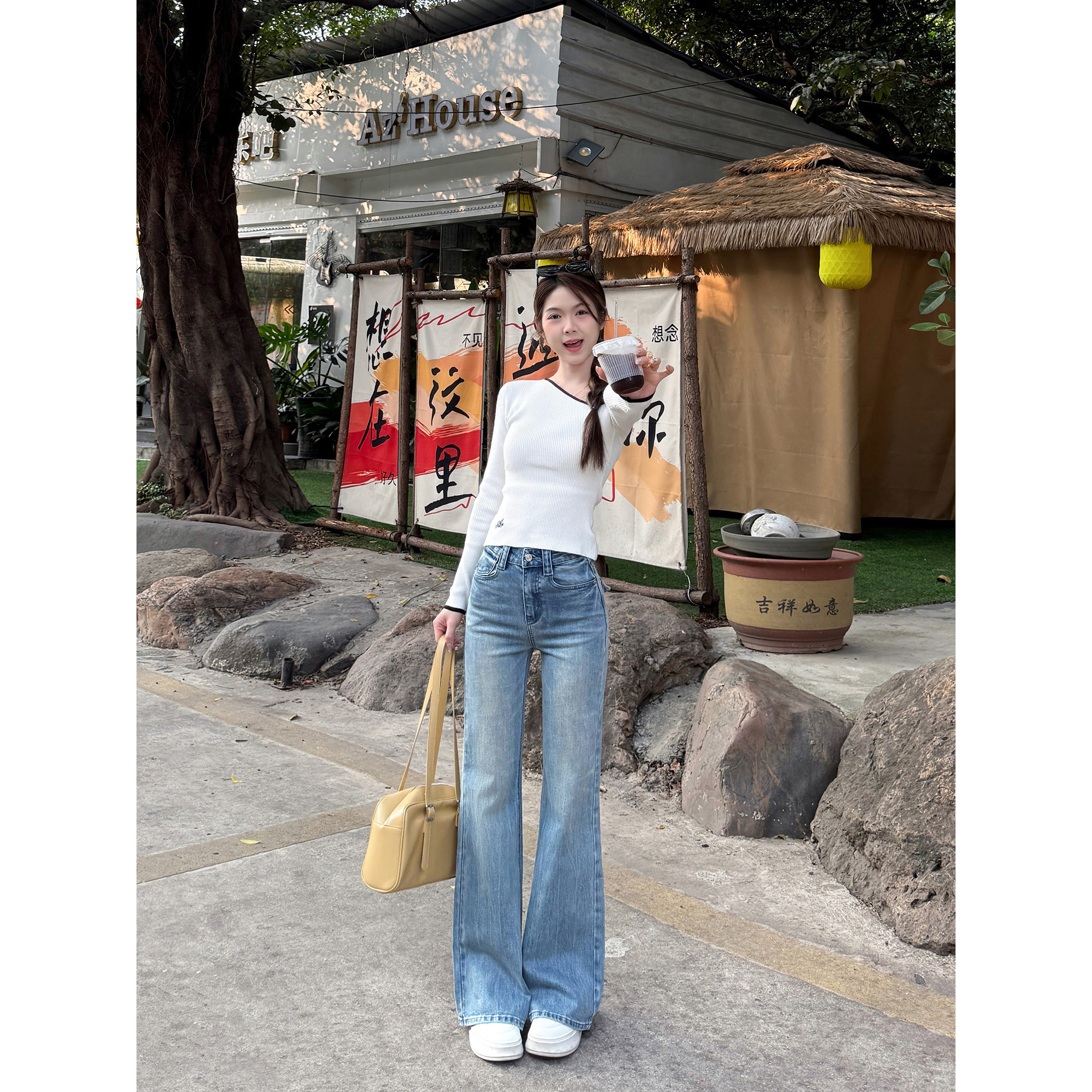 王家有鱼【春日恋歌】2026早春爆款复古浅蓝百搭显瘦微喇牛仔裤女,淘宝优惠券,粉丝福利购,淘宝优惠卷