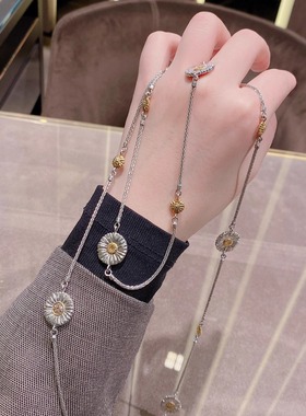 张悦儿同款小雏菊长款项链女新款百搭镶钻高级感毛衣链小红书爆款