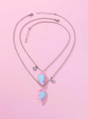 的朋友项炼，一个半梯度的心项炼，可爱和甜蜜的合金滴油磁闺蜜项