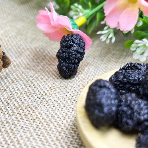 西域皇后新疆吐鲁番头茬桑葚干250g/袋黑桑椹干跑水免洗即食新货 - 图1