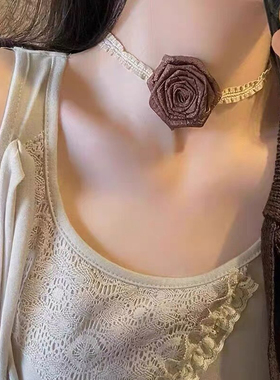 温柔纯欲风干枯玫瑰项链小众choker花朵颈链个性高级感美拉德项圈