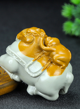 和田玉俏色马上封侯手把件