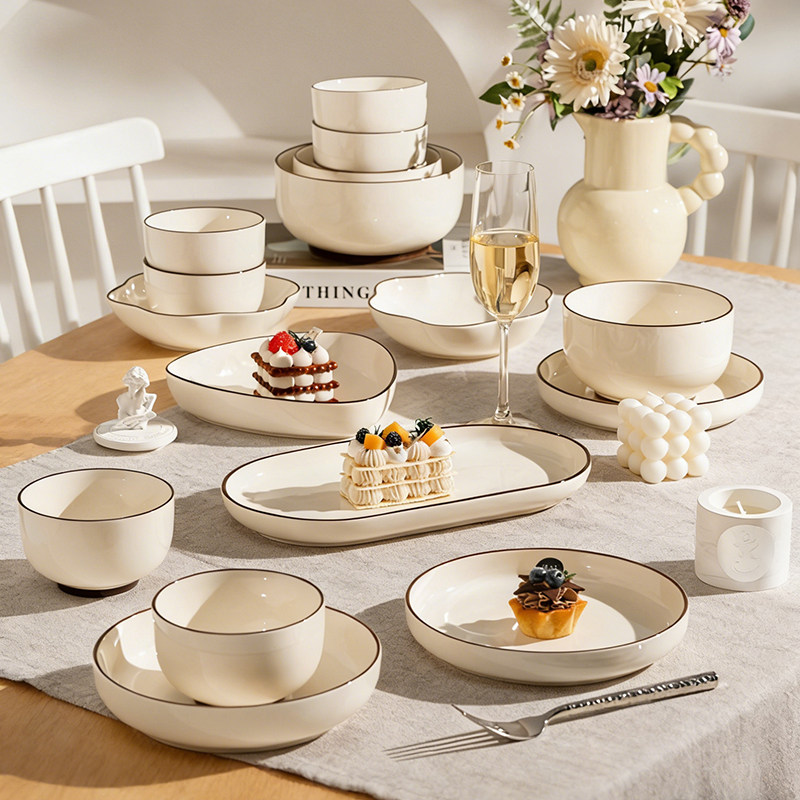 釉下彩奶油风陶瓷饭碗家用米饭碗高颜值网红碗面碗汤碗吃饭碗餐具