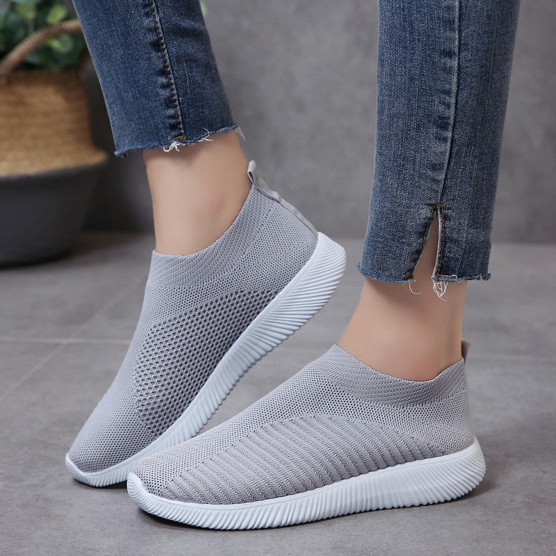 VIP Knitted Sneakers for Women 2023 Autumn Slip on Breathabl-图1