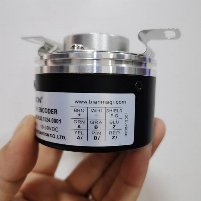 Brand new 8.5820M.OR30.1024.0001 rotary encoder 8.5820M.OR30.1024.S024