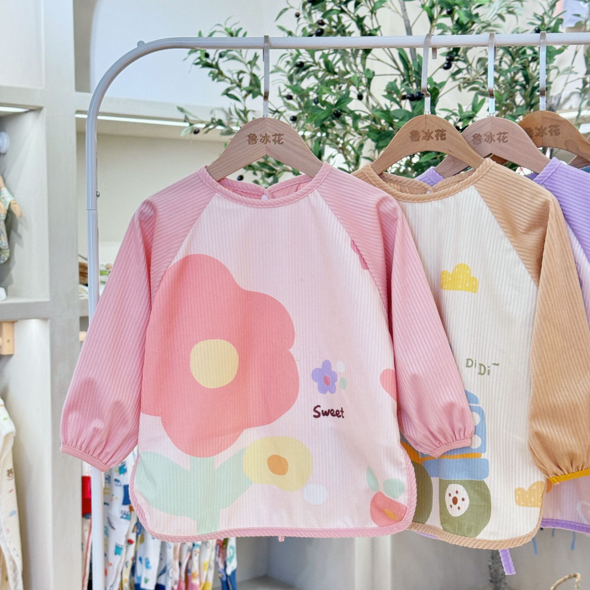 Lu Binghua children's smock waterproof eating bib corduroy rice coat autumn and winter boys and girls anti-dirty reverse dressing