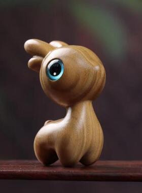 阿根廷绿檀木雕车载鹿手把玩件雕刻家居电视柜装饰工艺礼品摆件