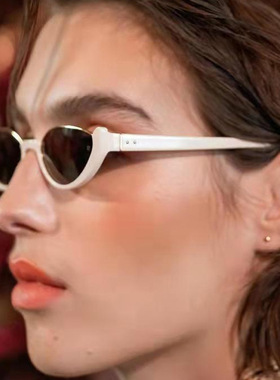 墨镜复古猫眼欧美风太阳镜女生网红款下半框眼镜时尚街拍个性小脸