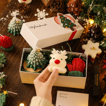 Christmas gifts to girls friends the male creative scented candle accompanied by the gift suit The gift suit of the small gift box